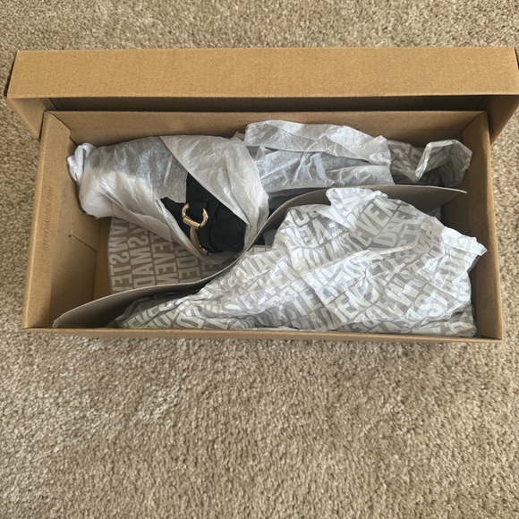 New in Box black quilted slip on flat loafer shoes size 5.5 - Picture 5 of 14